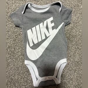 Nike Air Jordan Baby Boys One-Piece Grey Snap Button Bodysuit - Size 0-6 Months